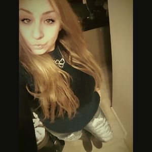 Meet your Posher, Claudia