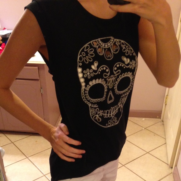 Sugar Skull Top - Picture 1 of 3
