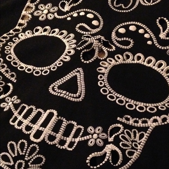 Sugar Skull Top - Picture 3 of 3