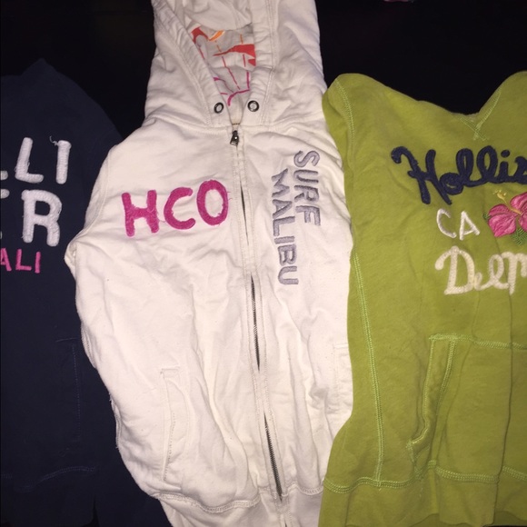 Hollister Set - Picture 3 of 4