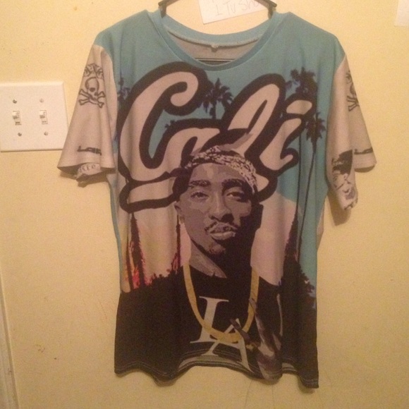 Tupac shirt