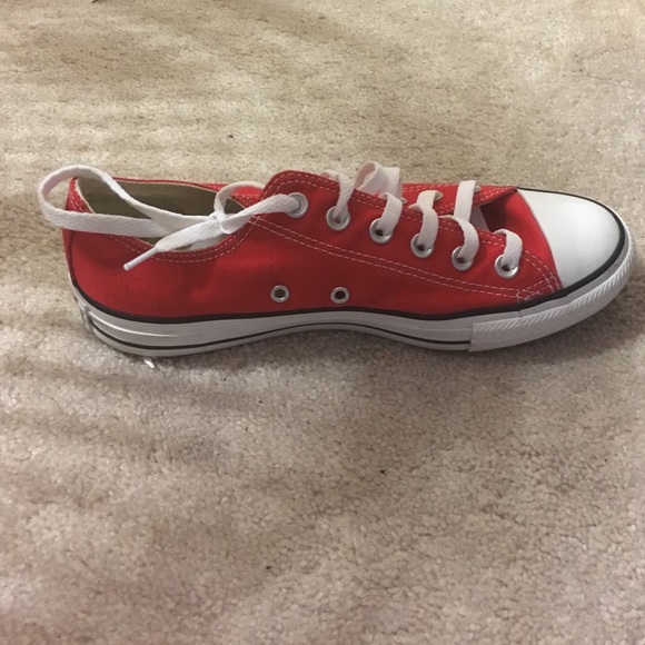 Red converses