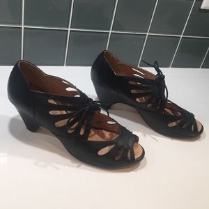 Black Cut Out Pumps
