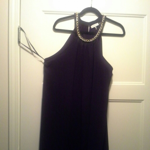 Black dress with gold chain only worn once - Picture 1 of 2