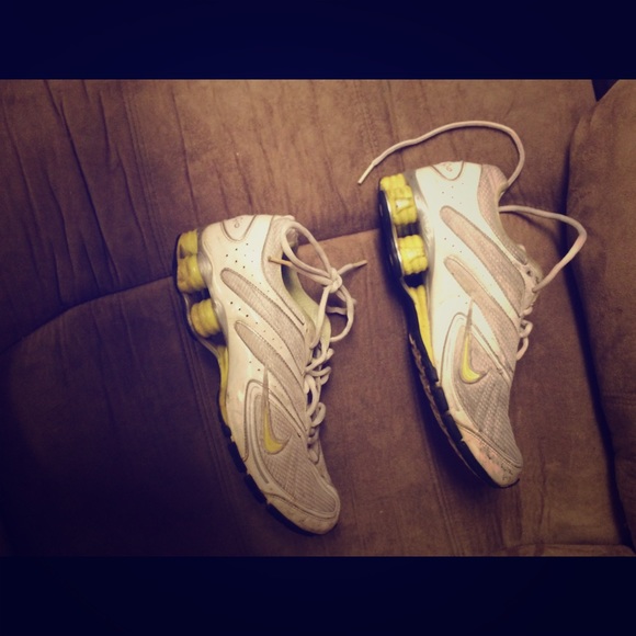 Sz 8 Nike shocks