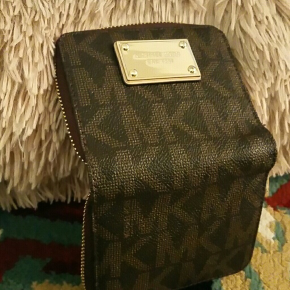 Wallet  got as gift  never used