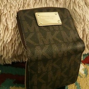 Wallet  got as gift  never used