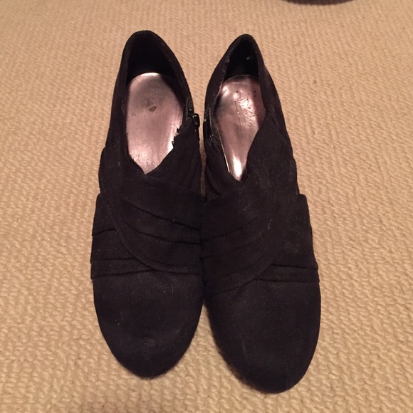 Heeled booties - Picture 2 of 4