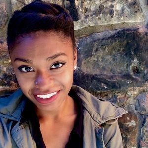 Meet your Posher, Kira