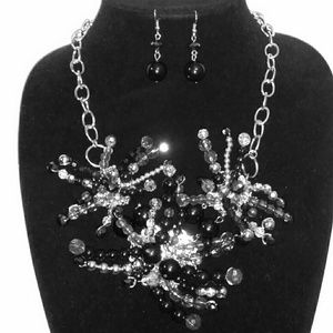 Statement necklace and earring set