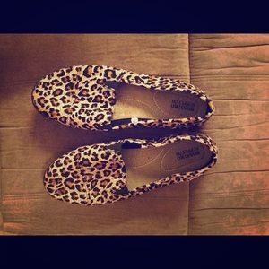 Sz 10 Leopard Flats