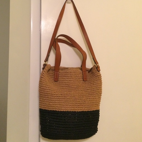 gap straw tote