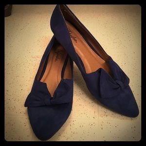 Blue bow flats