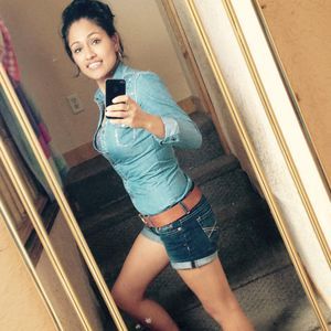 Meet your Posher, Ely