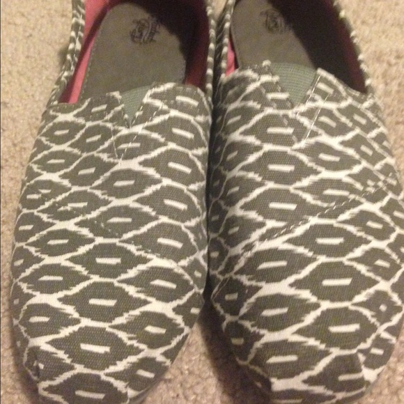 Never worn slip on flats
