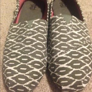 Never worn slip on flats