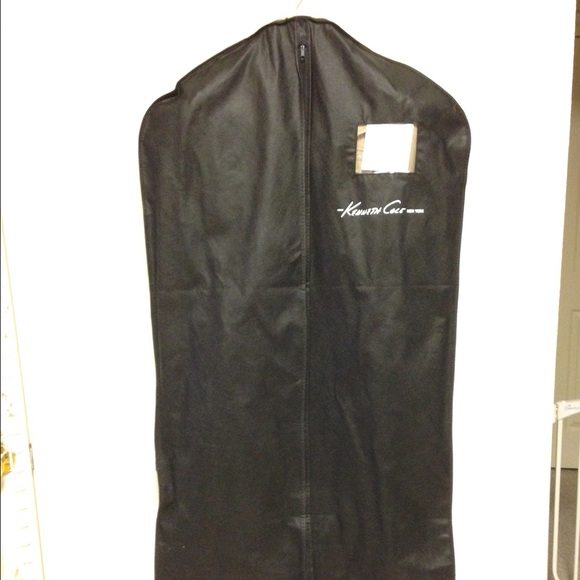 Kenneth Cole Trenchcoat - Picture 4 of 4