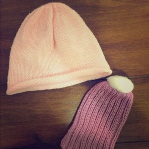 Hats in 16 piece baby girl bundle