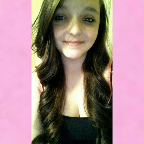 Meet your Posher, Victoria - Picture 2 of 2