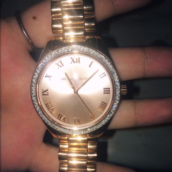 Michael Kors watch - Picture 2 of 2