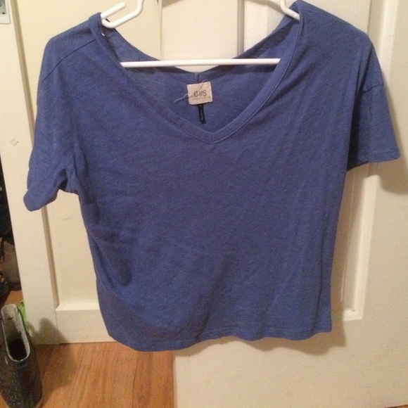 Blue vneck tshirt