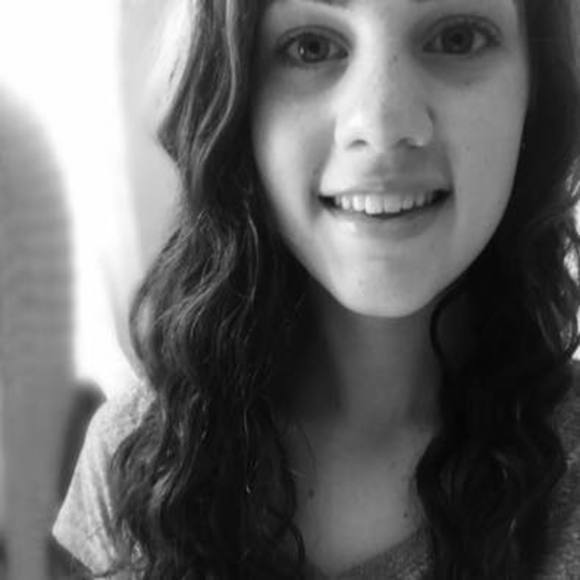 Meet your Posher, Olivia - Picture 1 of 1