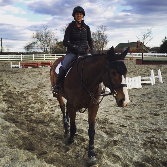 Meet your Posher, Nicole - Picture 4 of 4