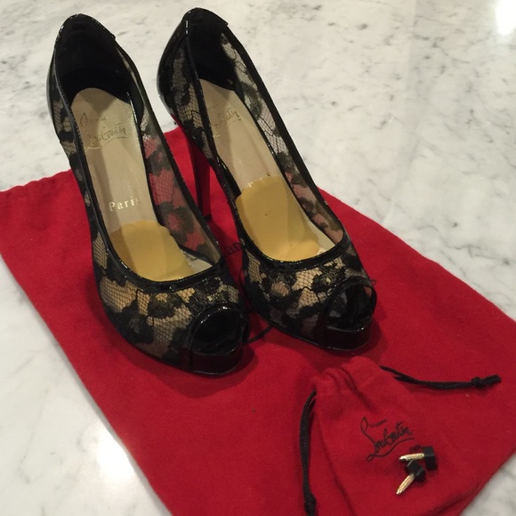 SOLD SOLD Sold Christian Louboutin Lace peep toe