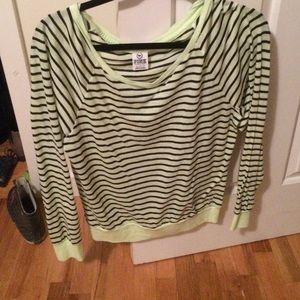 Yellow and black striped t