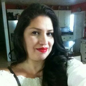 Meet your Posher, Claudia