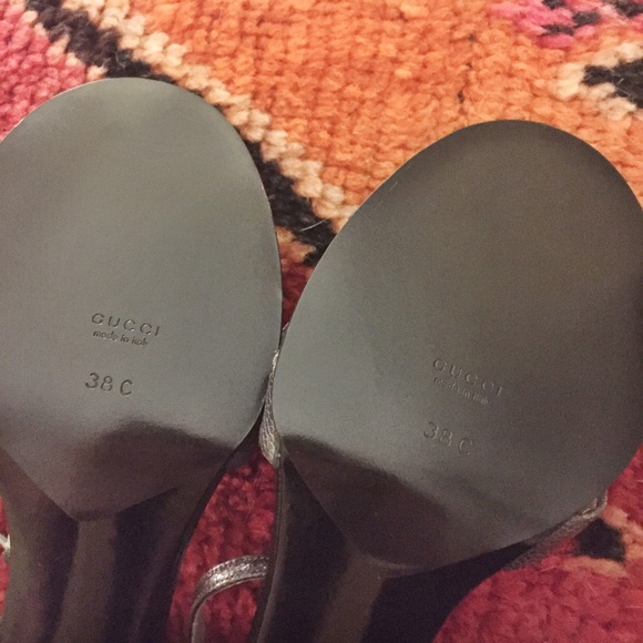 Gucci Lizard Leather and Crystal Buckle Heels sz38 - Picture 4 of 4