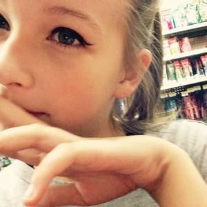 Meet your Posher, Bella