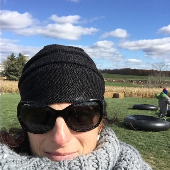 Meet your Posher, Sara - Picture 1 of 1