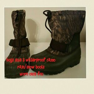 Boys rain/snow boots