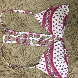Patterned bikini top