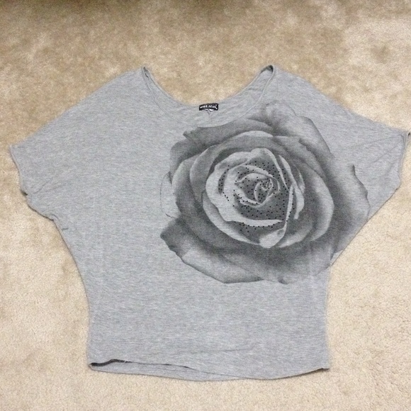 💜 Cute Top💜 - Picture 1 of 4