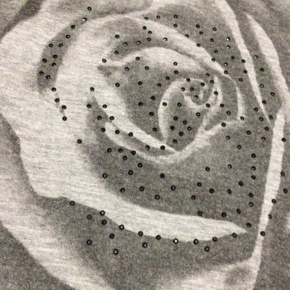 💜 Cute Top💜 - Picture 2 of 4