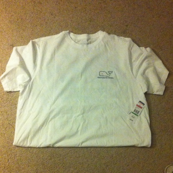 Brand new never been worn still has tags vv shirt