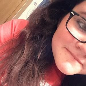 Meet your Posher, Anika