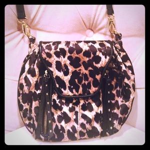💥💥 Olivia & Joy Animal Print Crossbody Bag💥💥