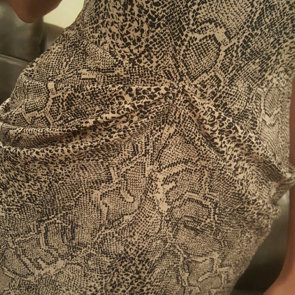 Dress - Picture 3 of 4