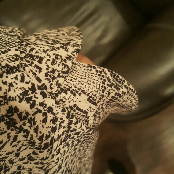 Dress - Picture 4 of 4