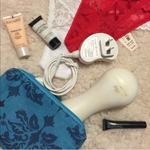 FREE Clarisonic with Beauty Bundle Purchase