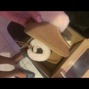 Uggs toddlers size 4/5