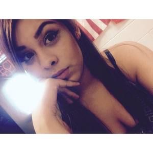 Meet your Posher, Selena