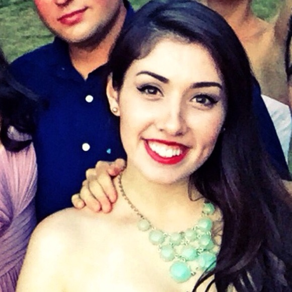 Meet your Posher, Sara