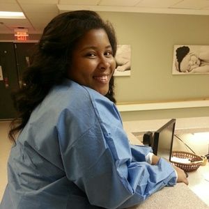 Meet your Posher, Alexis