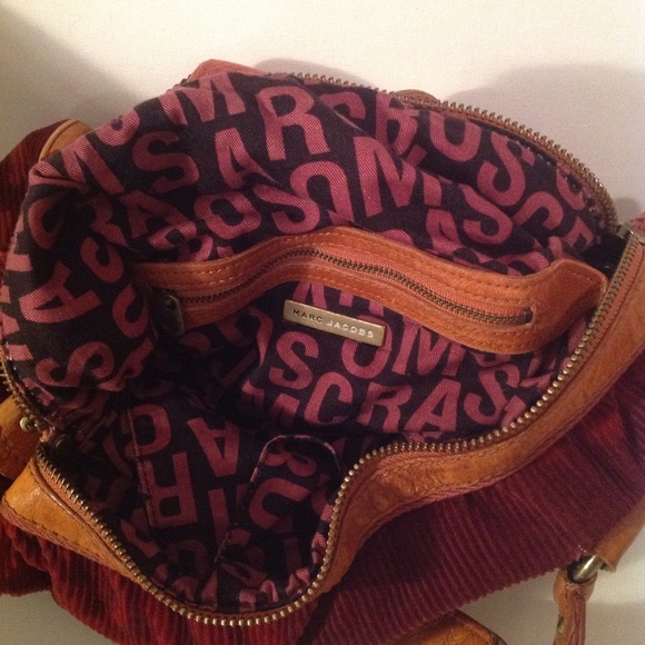 Marc by Marc Jacobs - Picture 2 of 4