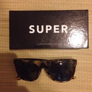 Super Tortoise flat top wafer sunglasses