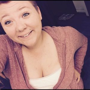 Meet your Posher, Courtney